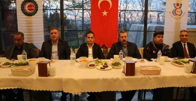Hak-İş Diyarbakır İl Başkanlığı üyeleri iftarda buluştu