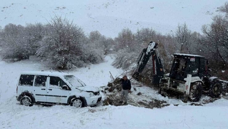 Hakkari-Van kara yolunda kaza: 2 yaralı