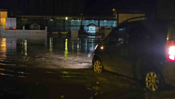 Hasköy’de sağanak ve eriyen kar su baskınlarına neden oldu