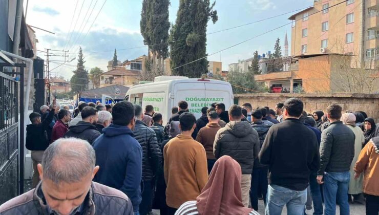 İran’da hayatını kaybeden tır şoförünün cenazesi baba ocağına getirildi