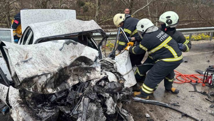 Isparta’da feci kaza nişanlı çifti hayattan kopardı