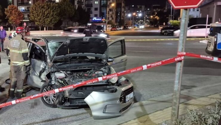 İzmir’de motosiklet ile otomobil çarpıştı: 1 ölü, 2 yaralı
