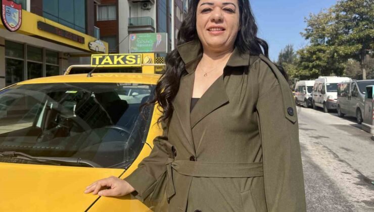 İzmir’de taksi direksiyonunda kadın gücü