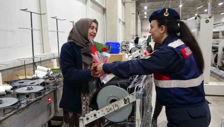 Jandarma 8 Mart Kadınlar Günü dolayısıyla fabrika işçisi kadınları unutmadı