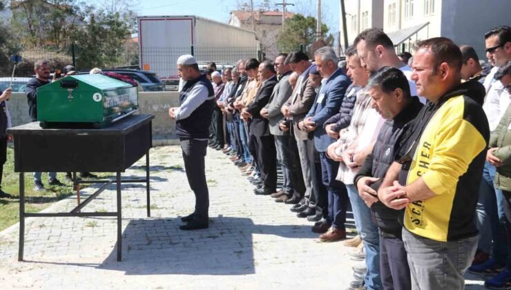 Kadınlar Günü’nde kocası tarafından katledilen kadın toprağa verildi