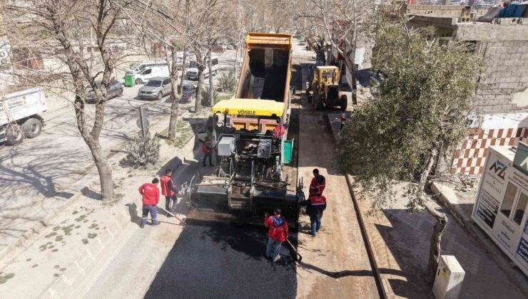 Kahramanmaraş’ta cadde ve sokaklar asfaltlanıyor