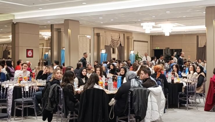 Kahramanmaraş’ta sağlık çalışanları iftarda buluştu