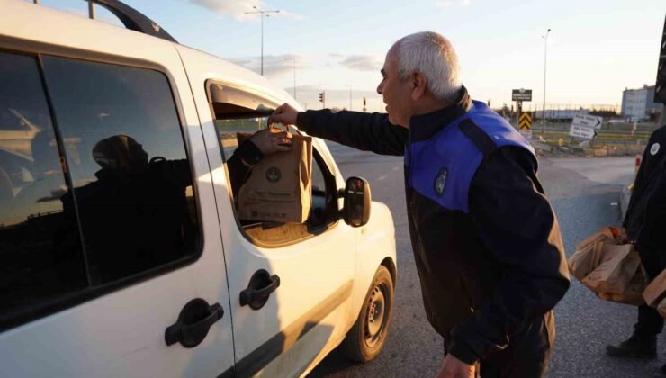 Kahta Belediyesi’nden iftara yetişemeyenlere kumanya desteği