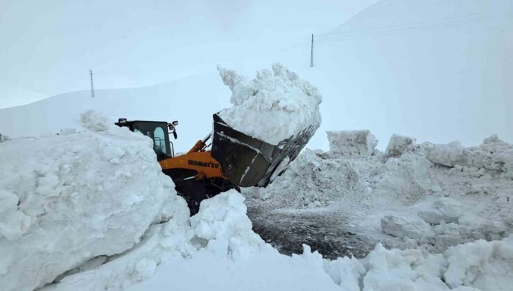 Kar esareti bitiyor: Bahçesaray yolu 3 ay sonra yeniden açılıyor