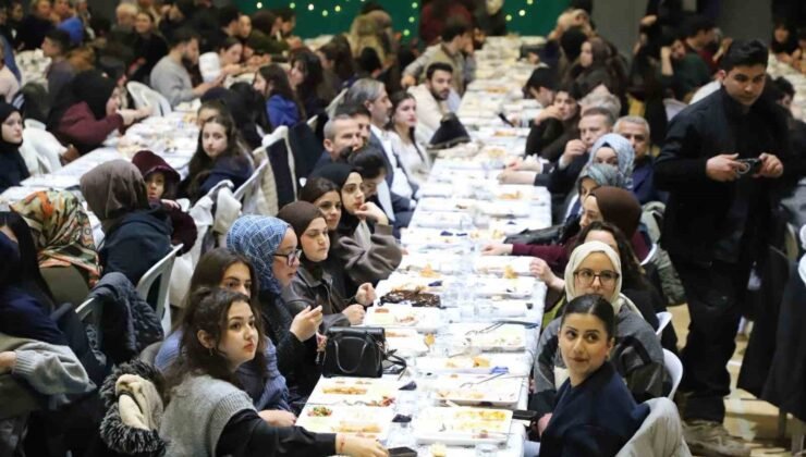 Karabük’te gençler iftar programında buluştu