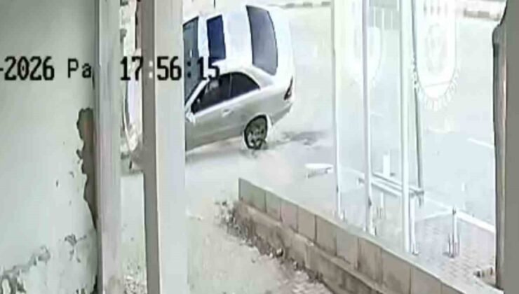 Karaman’da otomobilin takla attığı anlar kameraya yansıdı