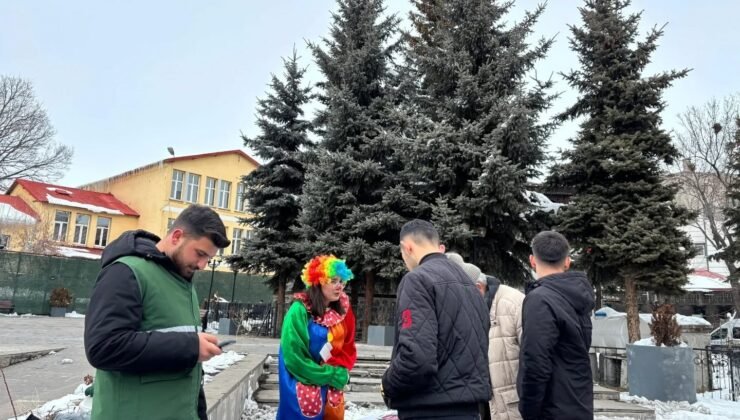 Kars’ta bağımlılıkla mücadele standı açıldı