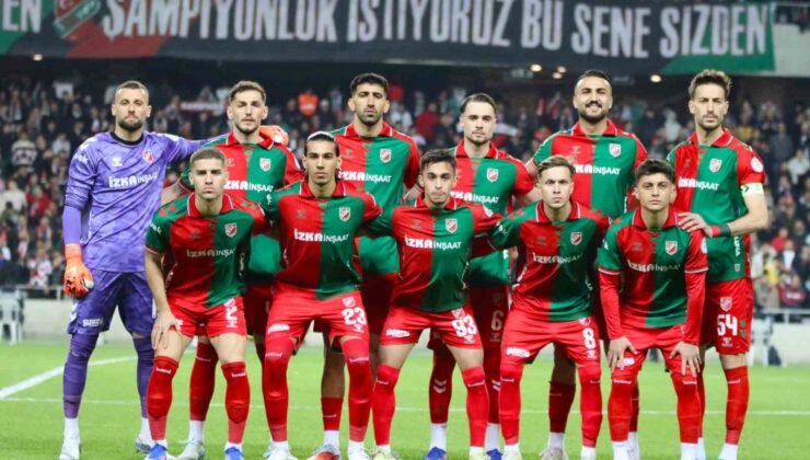 Karşıyaka, derbi galibiyetiyle çıkışını sürdürdü