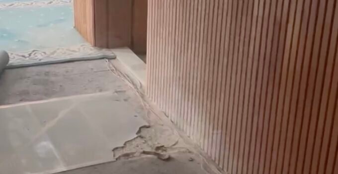 Kastamonu’da düşen yıldırım camiye isabet etti