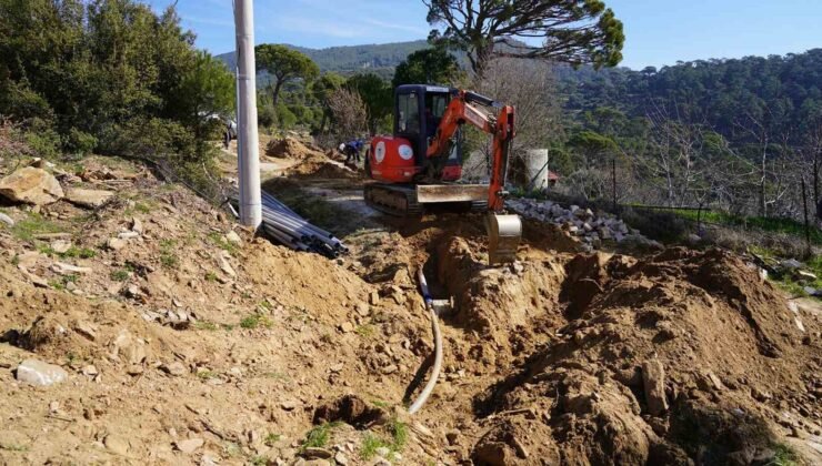 Kavaklıdere Çamlıyurt Mahallesi’nde içme suyu iletim hattı yenilendi