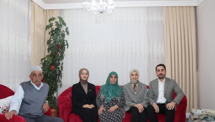 Kaymakam Duman, Tercan’da şehit ailesinin iftar sofrasına konuk oldu