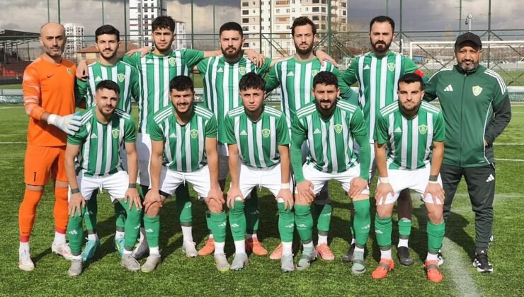 Kayseri Şekerspor zirvede 2 puan bıraktı