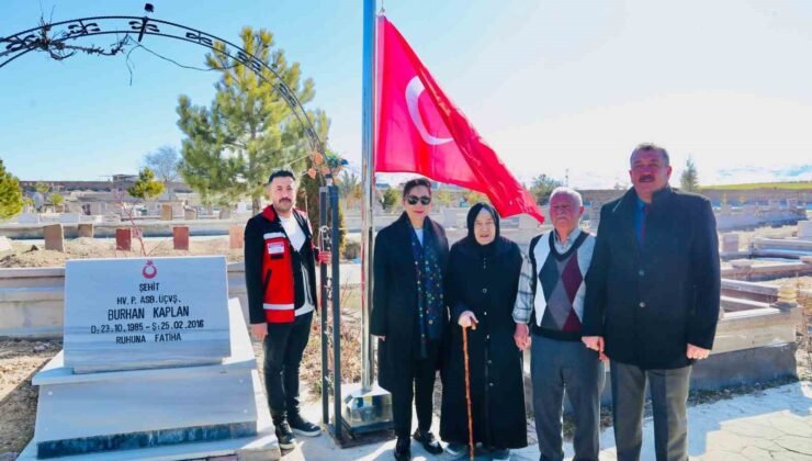 Kayseri’de bayram öncesi şehit kabirlerine anlamlı ziyaret