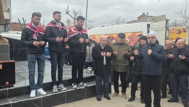 Kınalı kuzular dualarla askere uğurlandı