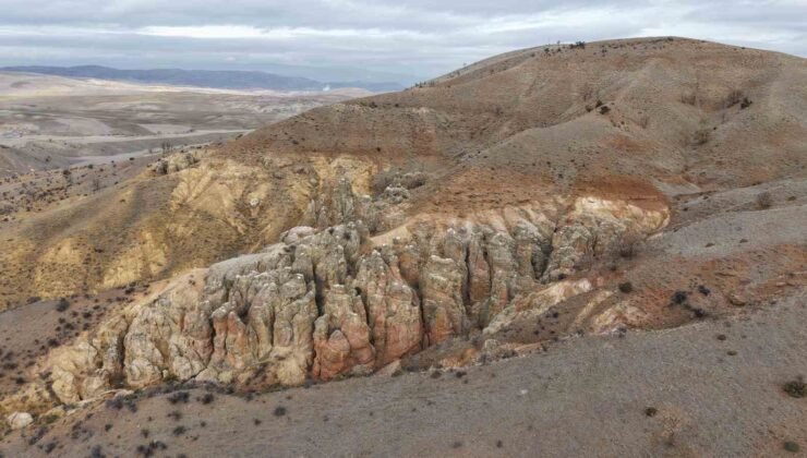 Kırıkkale’de doğanın şekillendirdiği kayalar ilgi çekiyor