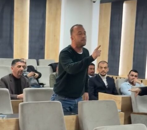 Koçarlı Belediye Meclisi’nde gergin anlar