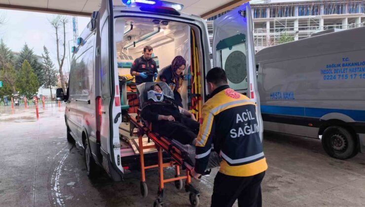 Kontrolden çıkan otomobil istinat duvarına çarptı: 4 yaralı