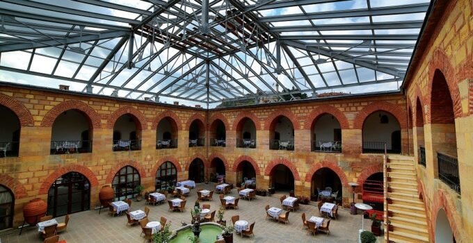 Kurşunlu Han sözleşmeye aykırı kullanımdan tahliye ediliyor