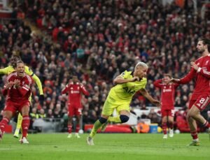 Liverpool, Tottenham’a son dakikada takıldı