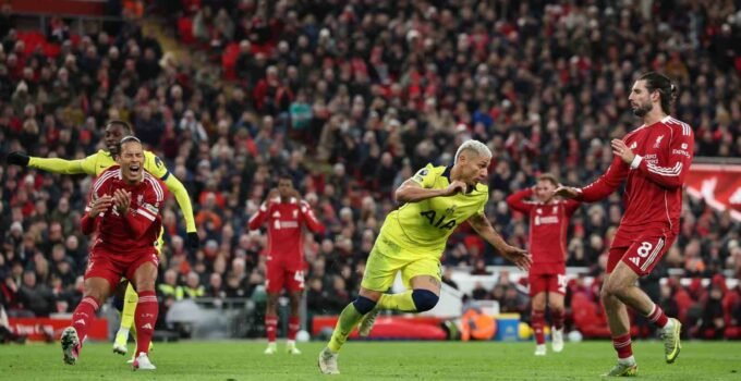 Liverpool, Tottenham’a son dakikada takıldı