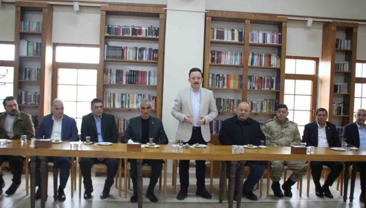 Malazgirt’te bayramlaşma töreni düzenlendi