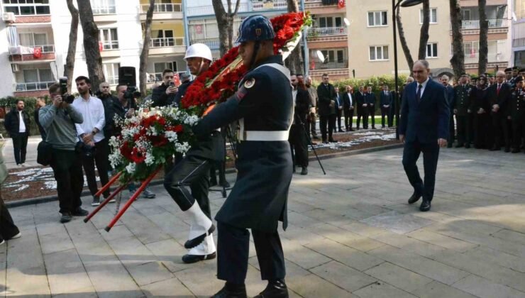 Manisa’da Çanakkale Zaferi’nin 111. yılı törenle anıldı