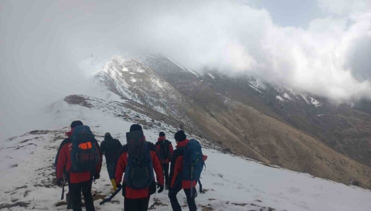 Manisa’da kayıp amatör dağcıyı arama ve kurtarma çalışmaları devam ediyor