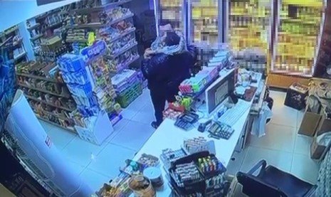 Markette 19 yaşındaki genci hayattan koparan cinayet anına ait görüntüler ortaya çıktı