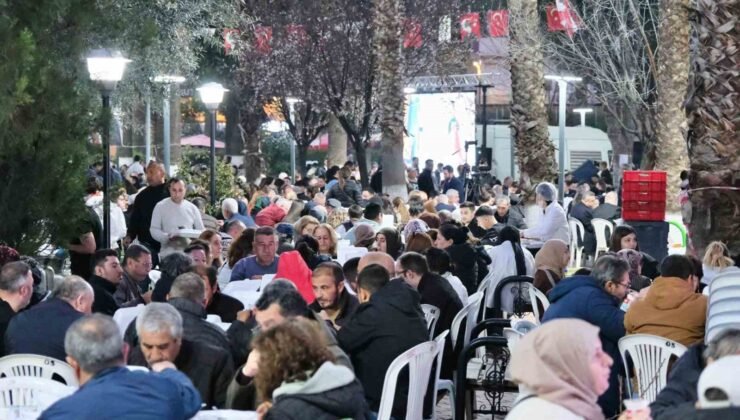 Menemen’de Kadir Gecesi’ne özel 15 bin kişilik iftar