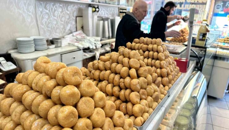 “Meraklı Baklavacı”nın 66 yıllık sırrı: Ramazan helvası