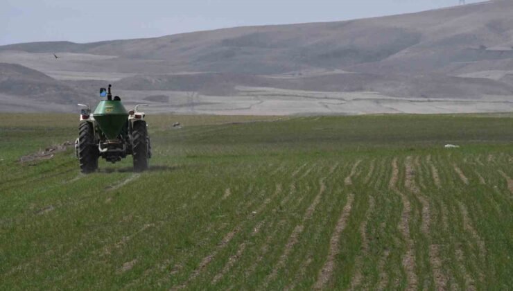 Mevsim yağmurları öncesi çiftçiler gübre mesaisine başladı