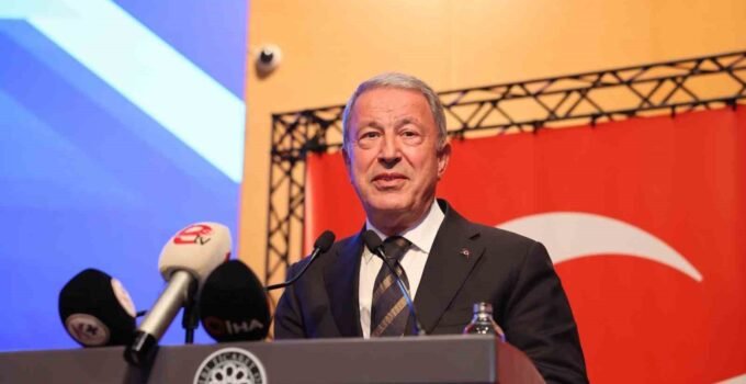 Milli Savunma Komisyonu Başkanı Akar: “Türkiye olarak barışı savunmaya devam ediyoruz”