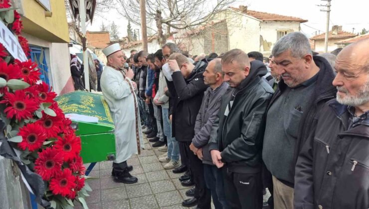 Motosiklet kazasında hayatını kaybeden 20 yaşındaki genç son yolculuğuna uğurlandı