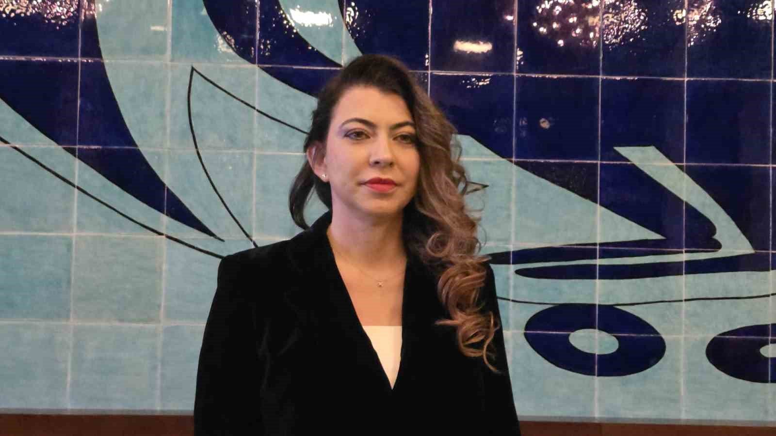 Nida Olçar: “Çiniciler Çarşısı’nın ikiye bölünmesi Kütahya çiniciliğine zarar verir”