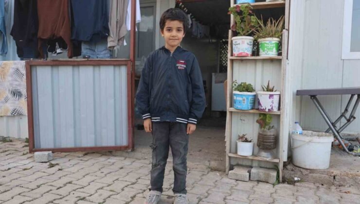 Öğretmen, boğazına yiyecek kaçan Suriyeli öğrencisini heimlich manevrası ile kurtardı