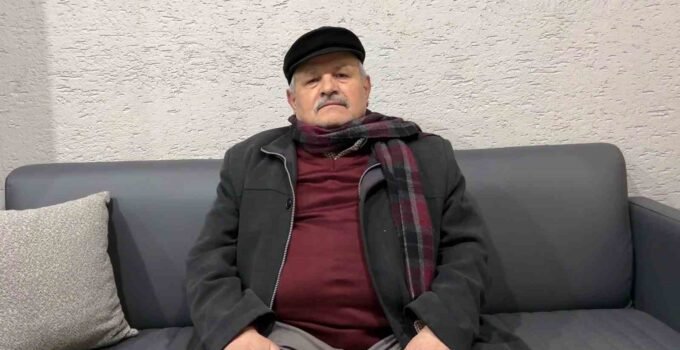 Öptü, yerine astı: “Bayrağı olmayanın milleti olmaz”