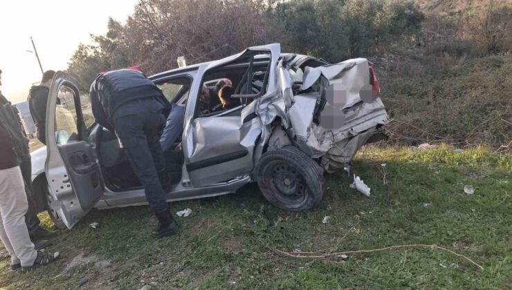 Osmaniye’de minibüs ile otomobil çarpıştı: 2 yaralı