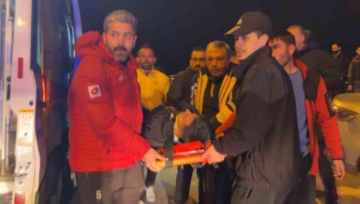 Otomobil önce direğe sonra duvara çarptı: 1 yaralı