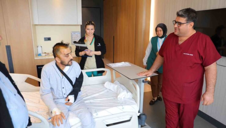 Otomobille giderken kafasına kaya yuvarlandı, başarılı ameliyatla sağlığına kavuştu