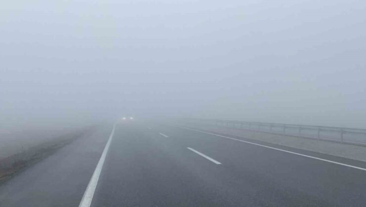 Pamuk Geçidinde yoğun sis etkili oldu