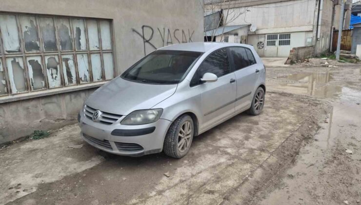 “Park yasak, kör müsün” yazısı da işe yaramadı