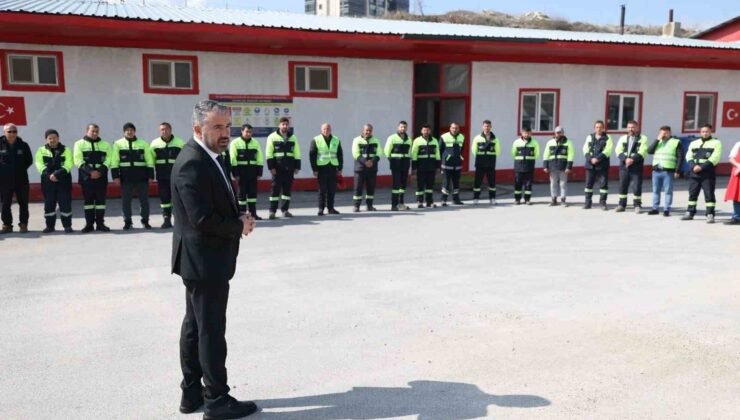 Pursaklar Belediye Başkanı Çetin, personelle bayramlaştı