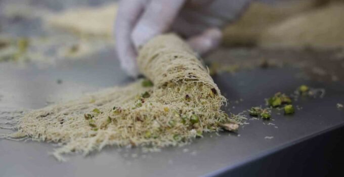 Ramazan bayramı için Diyarbakır’ın tescilli ürünleri kadayıf ve soğuk baklavaya yoğun talep