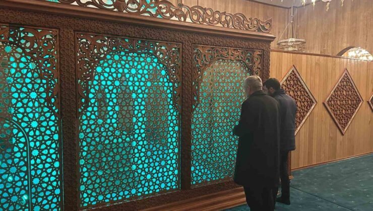 Ramazan’da Veysel Karani Türbesi’ne ziyaretçi akını