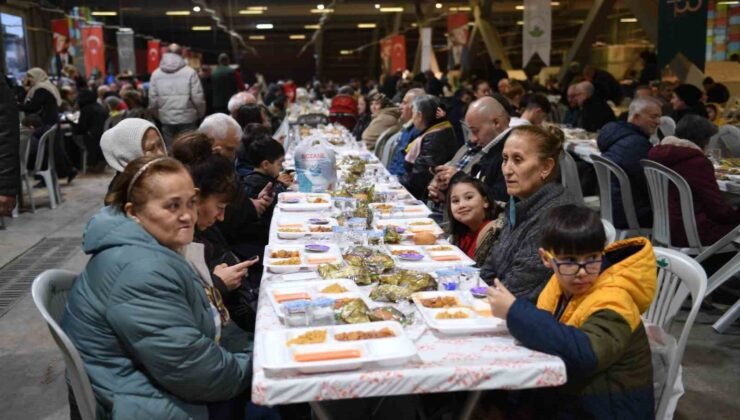 Ramazan’ın bereketi 1050 konutlar’da paylaşıldı